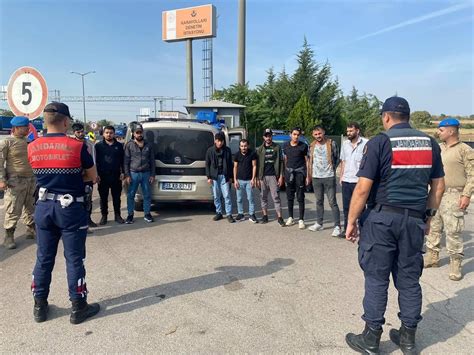 Edirne'de 10 düzensiz göçmen yakalandı - Son Dakika Haberleri
